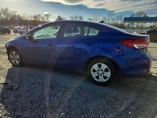 3KPFL4A7XHE134716 2017 KIA FORTE - Image 2