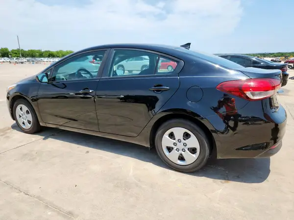 3KPFL4A7XHE136207 2017 KIA FORTE - Image 2