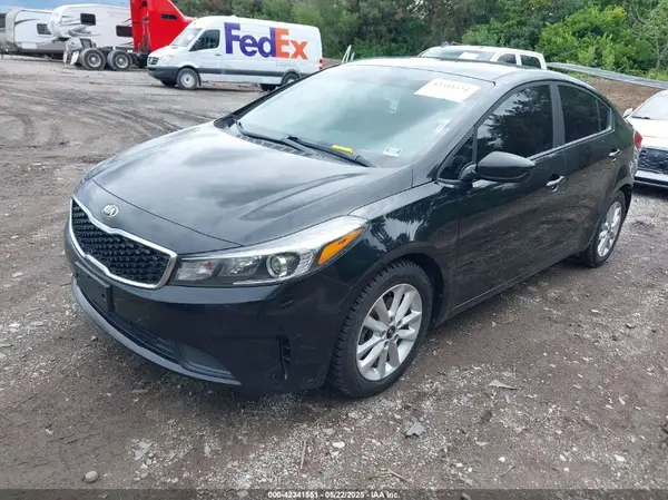3KPFL4A7XHE140547 2017 KIA FORTE - Image 2