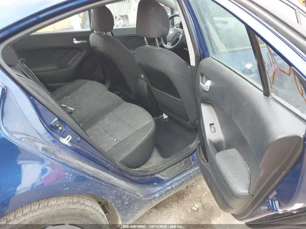 3KPFL4A7XHE140743 2017 KIA FORTE - Image 8
