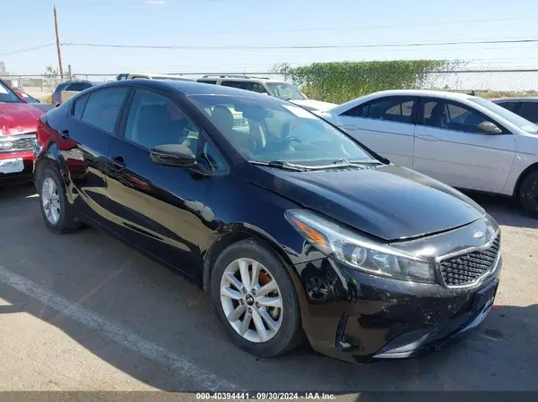 3KPFL4A7XHE143478 2017 KIA FORTE - Image 1