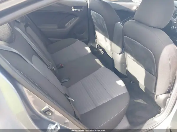 3KPFL4A7XHE143707 2017 KIA FORTE - Image 8
