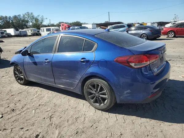 3KPFL4A7XHE145599 2017 KIA FORTE - Image 2