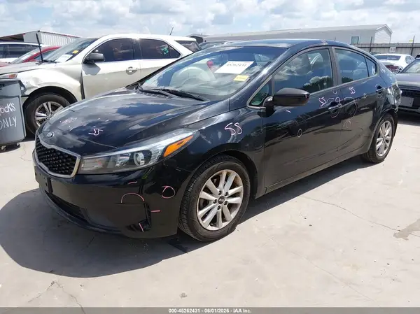 3KPFL4A7XHE151421 2017 KIA FORTE - Image 2