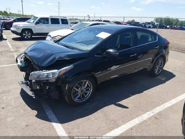 3KPFL4A7XHE54266 2017 KIA FORTE - Image 2