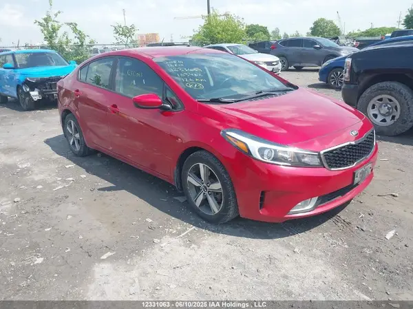3KPFL4A7XJE163462 2018 KIA FORTE - Image 1