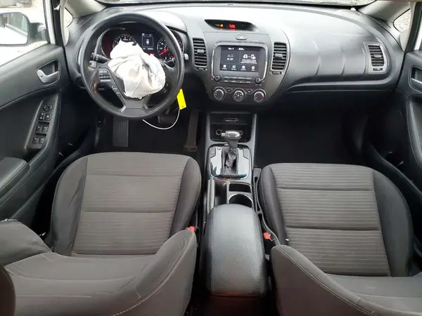 3KPFL4A7XJE170508 2018 KIA FORTE - Image 8