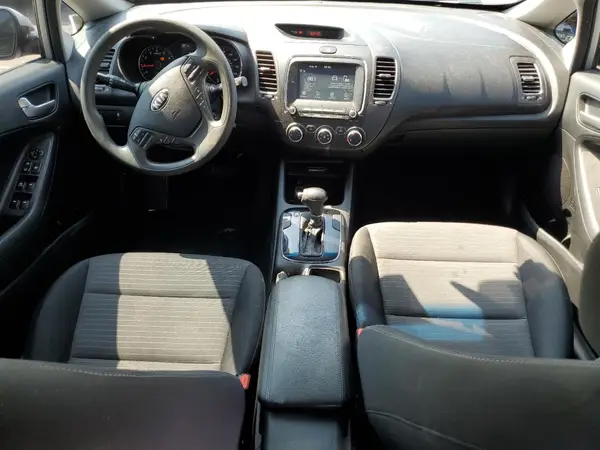3KPFL4A7XJE171013 2018 KIA FORTE - Image 8