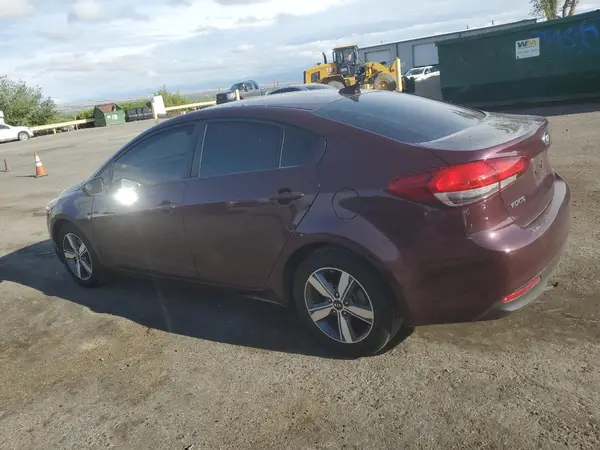3KPFL4A7XJE171223 2018 KIA FORTE - Image 2