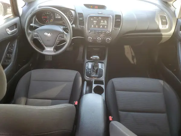 3KPFL4A7XJE171223 2018 KIA FORTE - Image 8