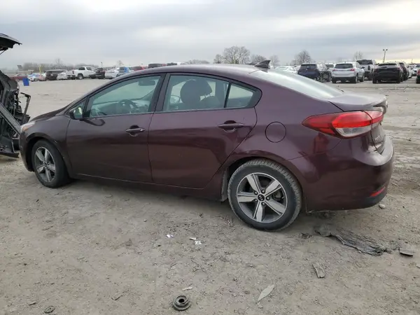 3KPFL4A7XJE173375 2018 KIA FORTE - Image 2