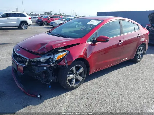 3KPFL4A7XJE176891 2018 KIA FORTE - Image 2
