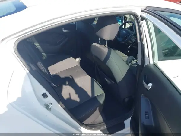 3KPFL4A7XJE180651 2018 KIA FORTE - Image 8
