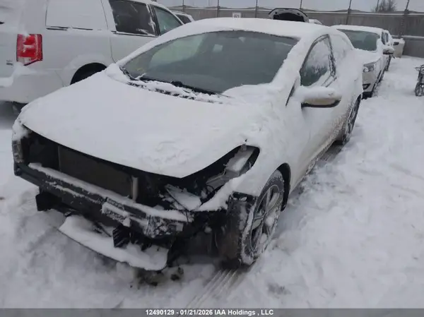 3KPFL4A7XJE180990 2018 KIA FORTE - Image 2