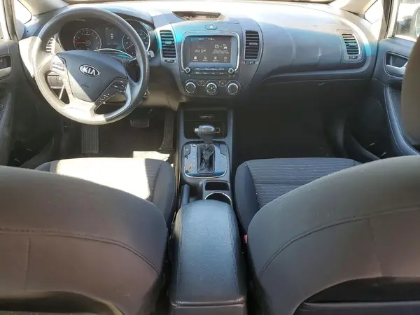 3KPFL4A7XJE181721 2018 KIA FORTE - Image 8
