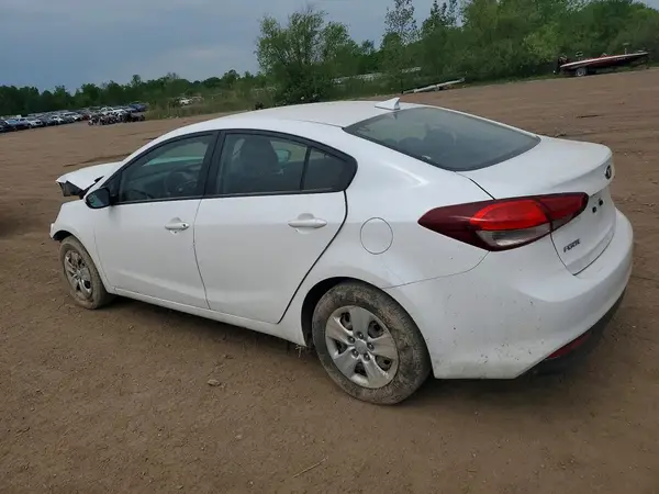 3KPFL4A7XJE185056 2018 KIA FORTE - Image 2