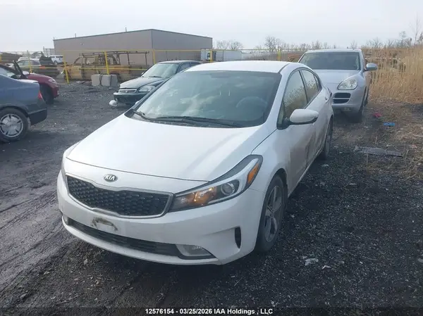 3KPFL4A7XJE189205 2018 KIA FORTE - Image 2