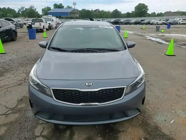 3KPFL4A7XJE190418 2018 KIA FORTE - Image 2