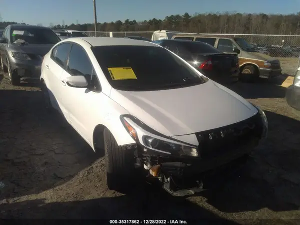 3KPFL4A7XJE191231 2018 KIA FORTE - Image 1
