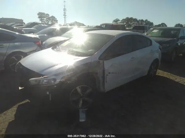 3KPFL4A7XJE191231 2018 KIA FORTE - Image 2