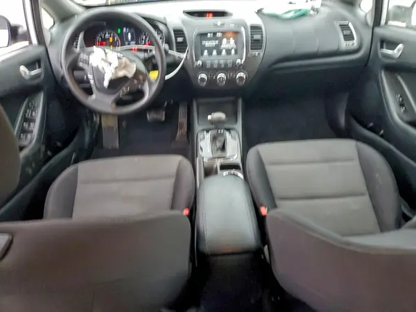 3KPFL4A7XJE191312 2018 KIA FORTE - Image 8