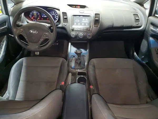 3KPFL4A7XJE191861 2018 KIA FORTE - Image 8