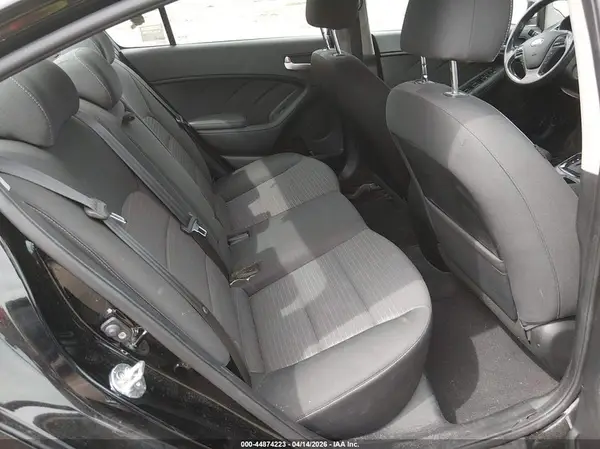 3KPFL4A7XJE192363 2018 KIA FORTE - Image 8