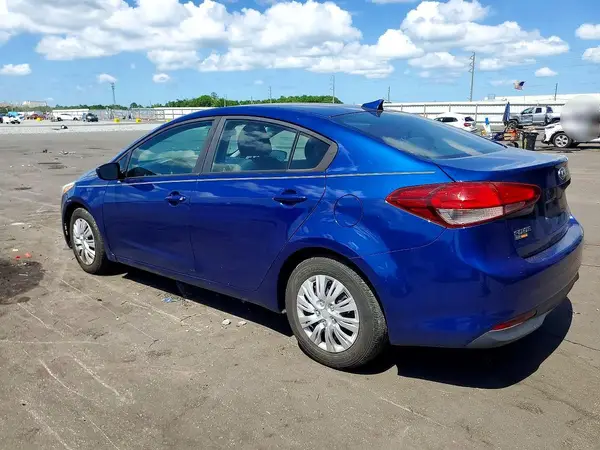3KPFL4A7XJE196509 2018 KIA FORTE - Image 2