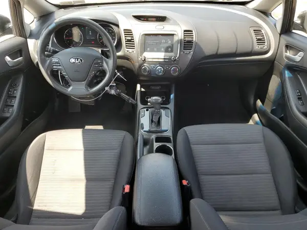 3KPFL4A7XJE197241 2018 KIA FORTE - Image 8