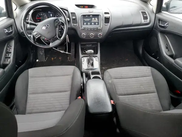 3KPFL4A7XJE198146 2018 KIA FORTE - Image 8
