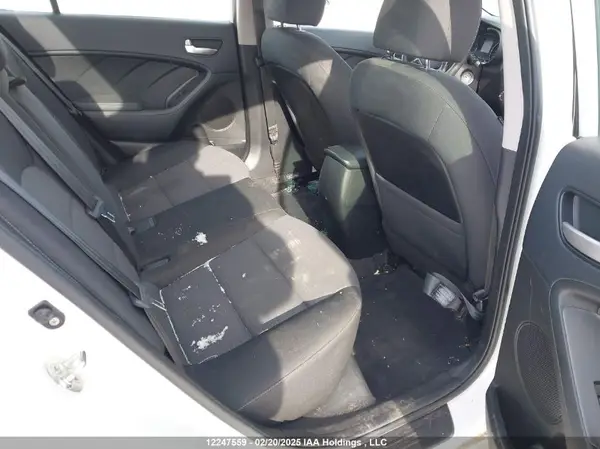 3KPFL4A7XJE198714 2018 KIA FORTE - Image 8