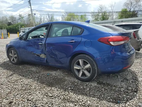 3KPFL4A7XJE205967 2018 KIA FORTE - Image 2