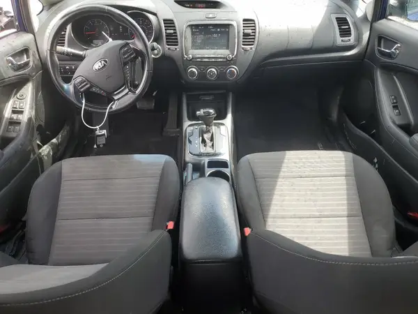 3KPFL4A7XJE205967 2018 KIA FORTE - Image 8