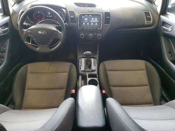 3KPFL4A7XJE207119 2018 KIA FORTE - Image 8