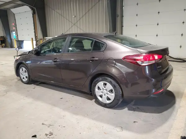 3KPFL4A7XJE208142 2018 KIA FORTE - Image 2