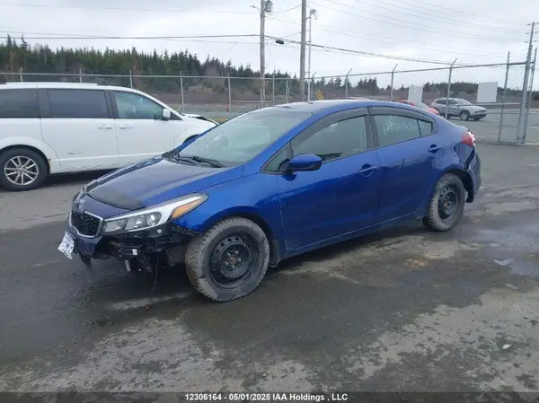 3KPFL4A7XJE208383 2018 KIA FORTE - Image 2