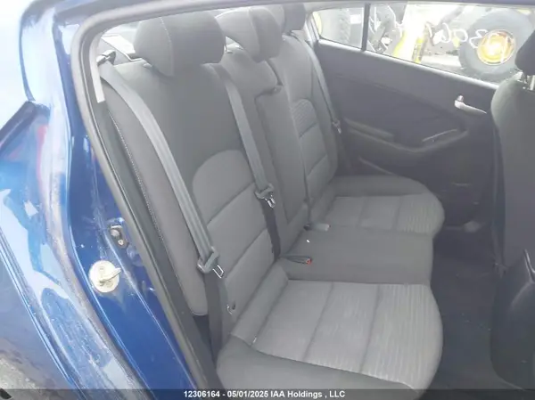 3KPFL4A7XJE208383 2018 KIA FORTE - Image 8