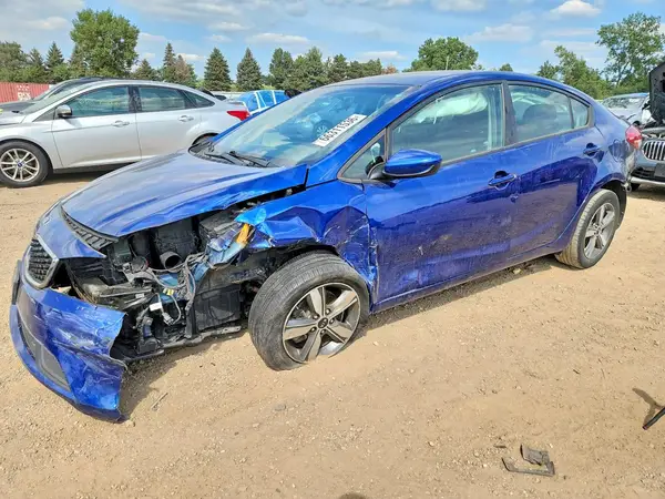 3KPFL4A7XJE213275 2018 KIA FORTE - Image 1