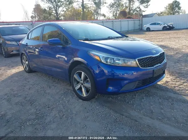 3KPFL4A7XJE214216 2018 KIA FORTE - Image 1