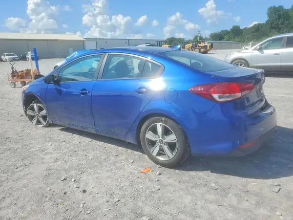 3KPFL4A7XJE216158 2018 KIA FORTE - Image 2