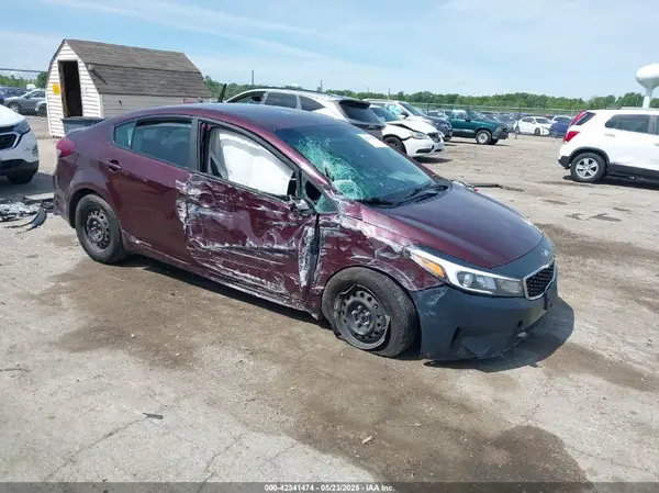 3KPFL4A7XJE217259 2018 KIA FORTE - Image 1