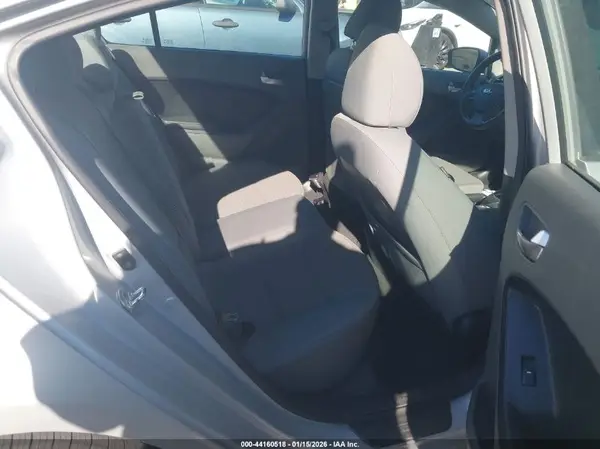 3KPFL4A7XJE217973 2018 KIA FORTE - Image 8
