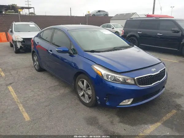 3KPFL4A7XJE218170 2018 KIA FORTE - Image 1