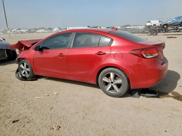3KPFL4A7XJE218332 2018 KIA FORTE - Image 2