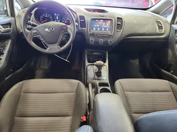 3KPFL4A7XJE220145 2018 KIA FORTE - Image 8