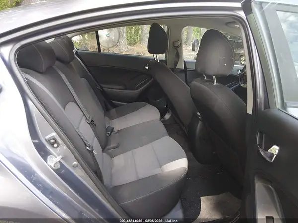 3KPFL4A7XJE220596 2018 KIA FORTE - Image 8