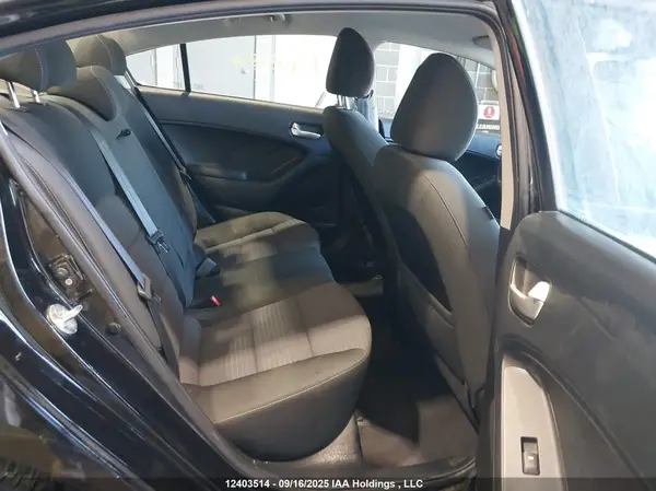 3KPFL4A7XJE224650 2018 KIA FORTE - Image 8