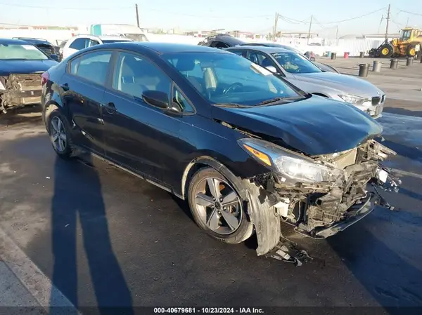 3KPFL4A7XJE226267 2018 KIA FORTE - Image 1