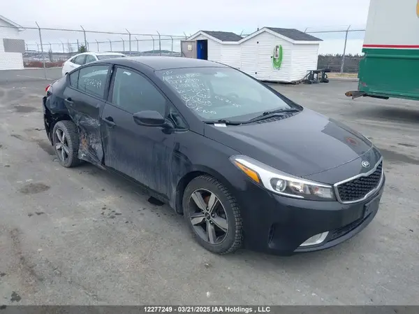 3KPFL4A7XJE228634 2018 KIA FORTE - Image 1