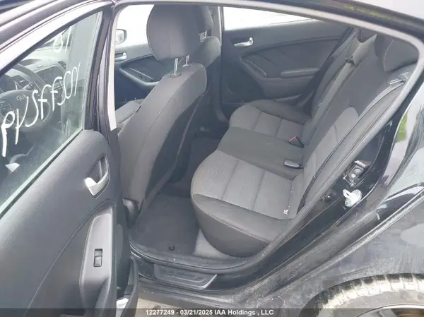 3KPFL4A7XJE228634 2018 KIA FORTE - Image 8